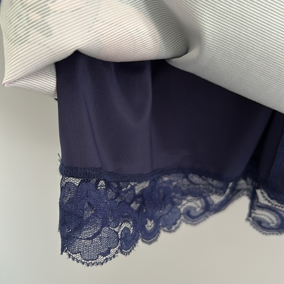 Trina Turk Coltrane Vanguard Floral Fail Button Dress - Picture 9 of 11